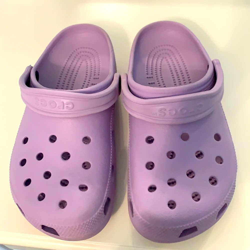 Woman’s size 8 Crocs